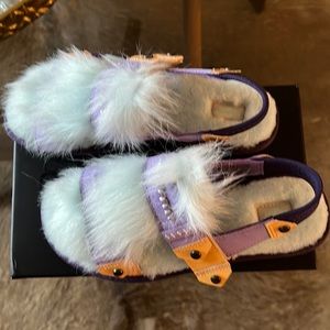 NWT UGG AUTHENTIC Fachion baby Desert DreamSlingback Size 7